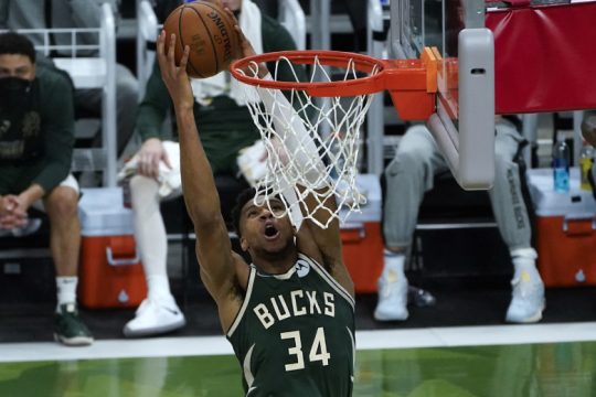 NBA: Επαναφορά των Μπακς με πρωταγωνιστή Αντετοκούνμπο