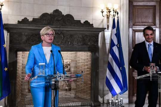 Κοινό μέτωπο Μητσοτάκη-Σιμονιτέ για την «εργαλειοποίηση των μεταναστών»