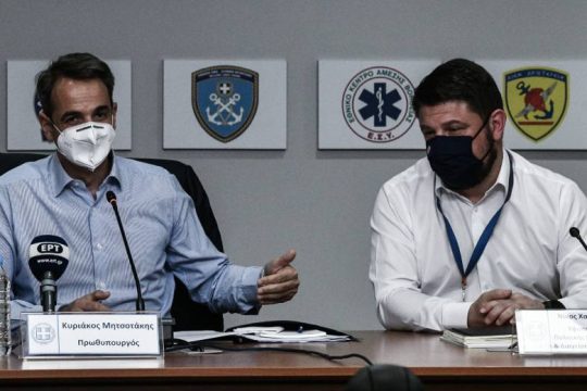 Μισόλογα, απειλές και ερωτήματα μετά την αποκάλυψη της «Εφ.Συν.»