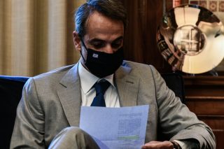 Η εξέλιξη της πανδημίας κρίνει τις πρόωρες εκλογές