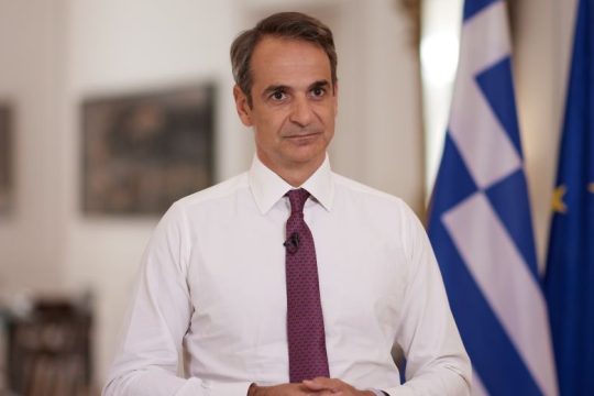 Υποχρεωτικός ο εμβολιασμός για υγειονομικούς και εργαζόμενους σε γηροκομεία