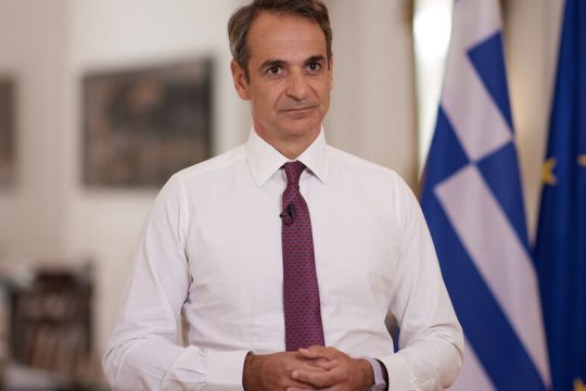 Ο εκφοβισμός γίνεται πράξη: Αν δεν εμβολιαστείτε, θα απολυθείτε…
