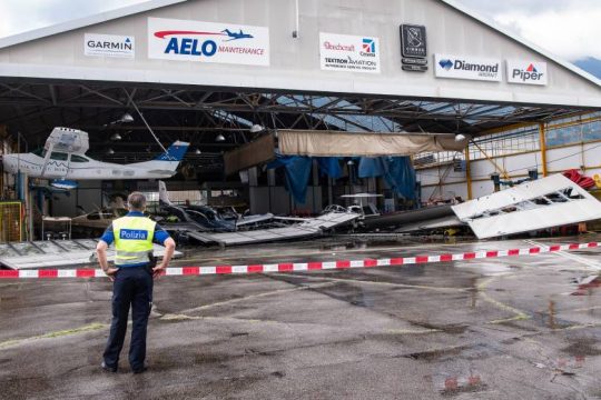 Εκτεταμένες ζημιές από την κακοκαιρία σε Ελβετία και Γερμανία