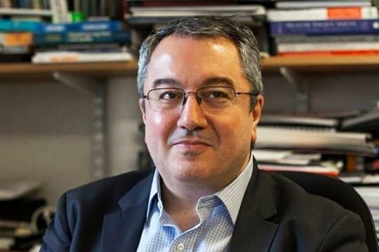 «Αναγκαίος, αλλά όχι τώρα υποχρεωτικός ο εμβολιασμός»