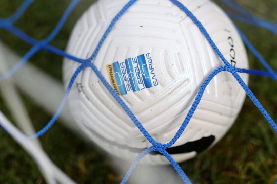 Παίρνει δύο, αλλά και -6