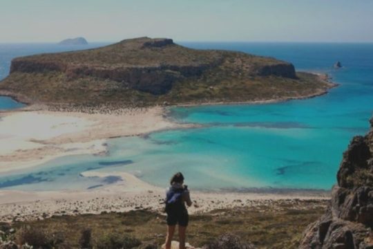 Επανέρχονται οι ξενοδόχοι ζητώντας εισιτήριο σε Μπάλο και Ελαφονήσι