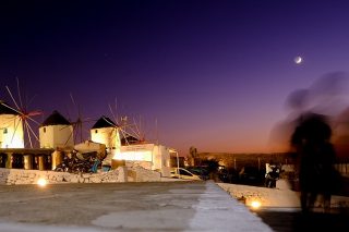 «Τουριστικό Βατερλό» με «κυβερνητική ευθύνη»