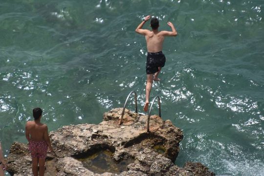 Ο καυτός Λίβας οδήγησε τη θερμοκρασία πάνω από τους 44 βαθμούς