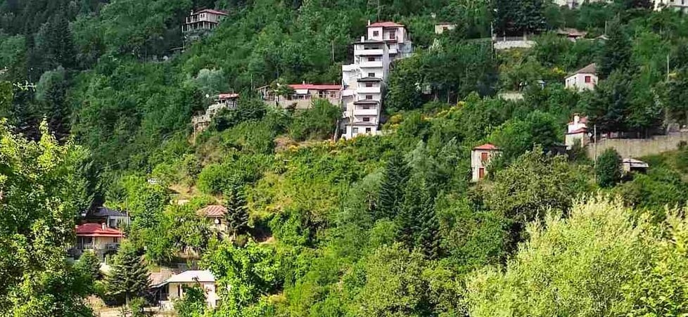 Πολυώροφες μεζονέτες στις Κυκλάδες!