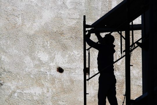 Στο Ιπποκράτειο μεταφέρεται ο πολυτραυματίας μετά το εργατικό ατύχημα στην Κοζάνη