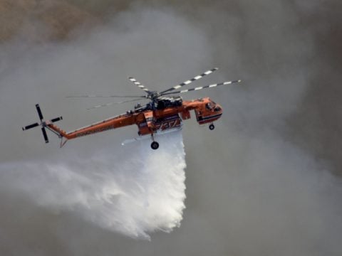 «Πορτοκαλί» συναγερμός για πυρκαγιές την Κυριακή: Οι 6 Περιφέρειες που κινδυνεύουν [χάρτης]