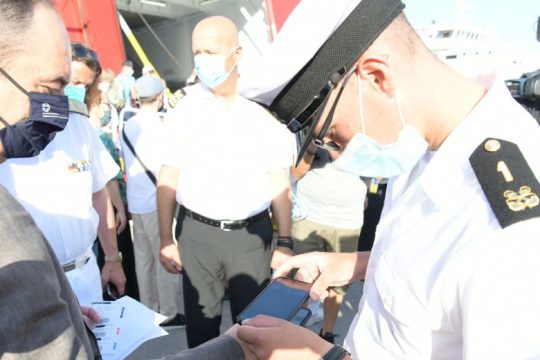 Στον Πειραιά ο υπουργός Ναυτιλίας