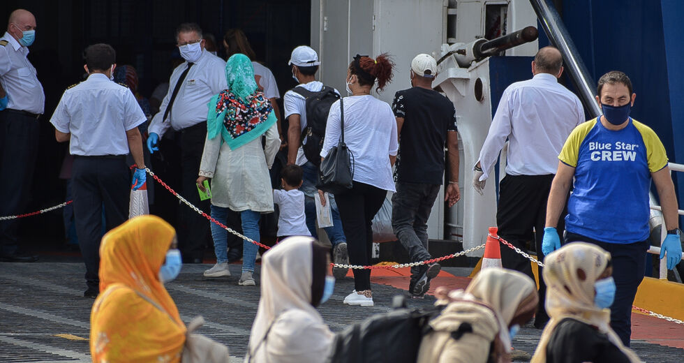 «Μπλόκο» κι επισήμως στις μετακινήσεις των ανεμβολίαστων