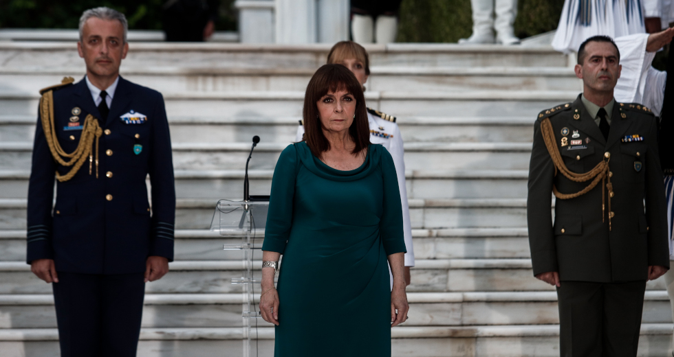 Μηνύματα Σακελλαροπούλου για ελληνοτουρκικά και εμβολιασμό