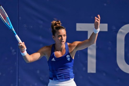 Άδοξο τέλος για τη Μαρία Σάκκαρη – Στους «16» ο Τσιτσιπάς