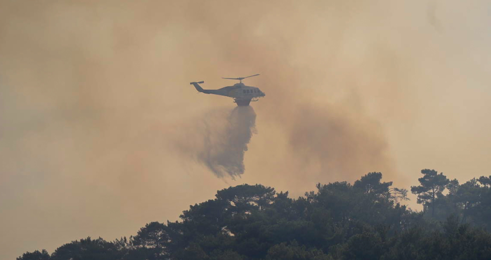Μάχη με τις φλόγες στη Δροσιά Αχαΐας, σε ύφεση το μέτωπο στις παρυφές της Πάτρας