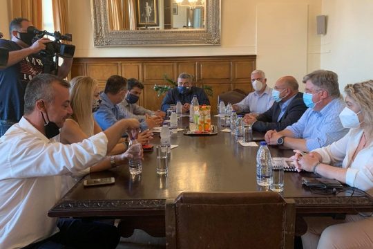 Στην Κρήτη κλιμάκιο του Υπ. Υγείας – Πρώτος σταθμός τα Χανιά