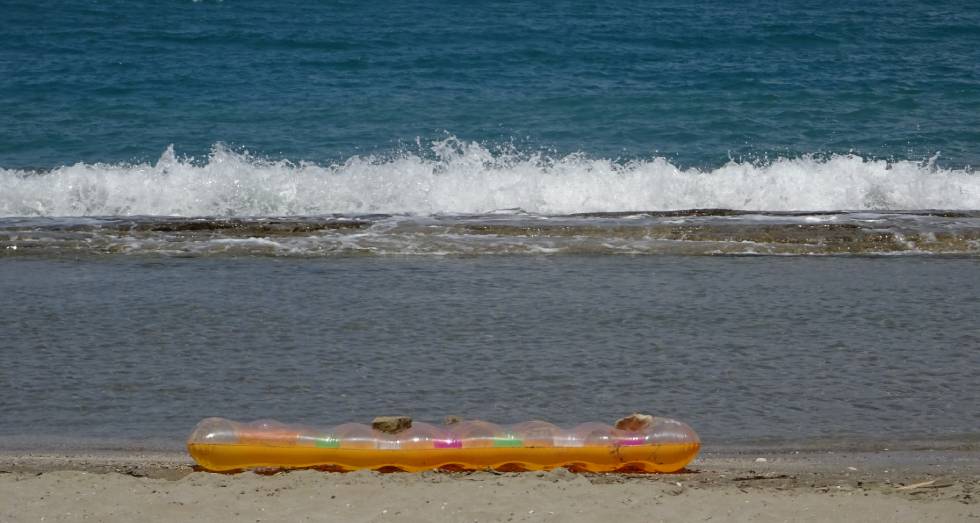 Διασώθηκε 6χρονη που είχε παρασυρθεί με στρώμα θαλάσσης στην Καλλικράτεια