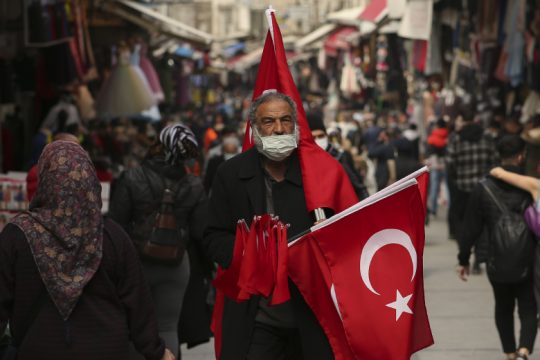 Καλπάζει ο πληθωρισμός στην Τουρκία, δοκιμάζεται η πολιτική Ερντογάν
