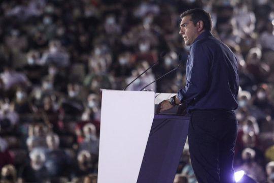 «Τιτίβισμα» Τσίπρα για την υπόθεση της 19χρονης