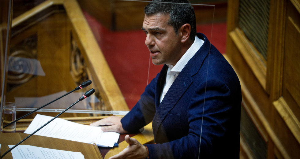 «Απασφάλισε» κατά της Κεραμέως ο Τσίπρας: Έγκλημα εκ προμελέτης οι ΕΒΕ