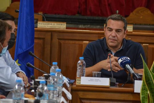 Τσίπρας: Δεν είναι λύση να γίνουν τα νησιά χώροι «φυλακών»