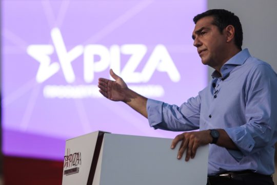 Παρέμβαση Τσίπρα: Με εμβόλιο και μάσκα, να απορρίψουμε τον διχασμό του Μητσοτάκη