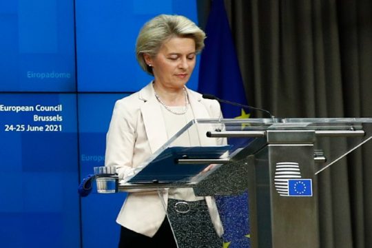 Φον ντερ Λάιεν: Οι πλημμύρες ξεκάθαρη ένδειξη της κλιματικής αλλαγής