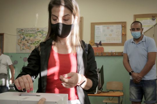 Ξανά στις κάλπες οι Βούλγαροι, ψάχνουν  κυβέρνηση-αντίδοτο στη διαφθορά