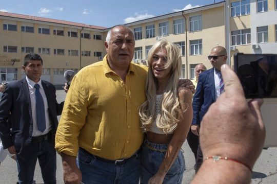 Βουλγαρία: Μπροστά ο Μπορίσοφ, αδυναμία στον σχηματισμό κυβέρνησης