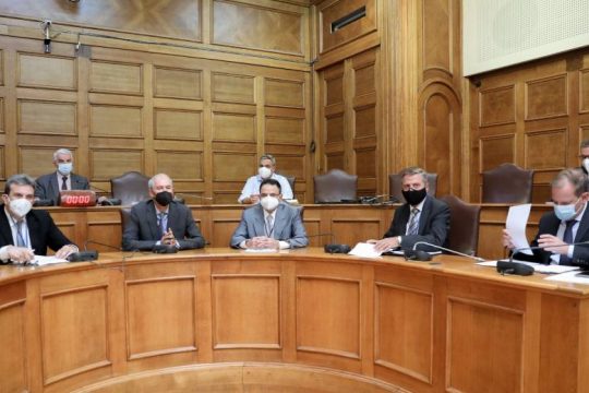Εγκρίθηκε ο διορισμός των τεσσάρων εκλεκτών της κυβέρνησης στην ΑΠΑ