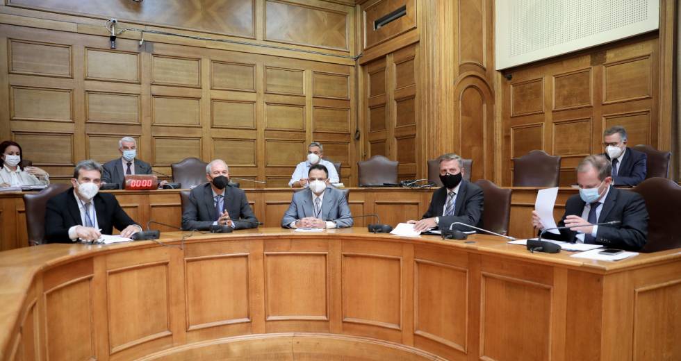 Εγκρίθηκε ο διορισμός των τεσσάρων εκλεκτών της κυβέρνησης στην ΑΠΑ