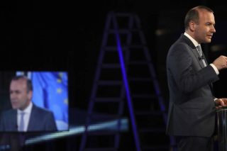 Φράχτη θέλει ο Βέμπερ στα σύνορα Ε.Ε.-Λευκορωσίας