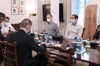 Το επιτελικό χάος και μια μη παραίτηση