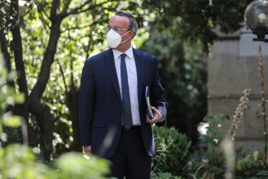 Τάζουν ελαφρύνσεις με πολλούς αστερίσκους