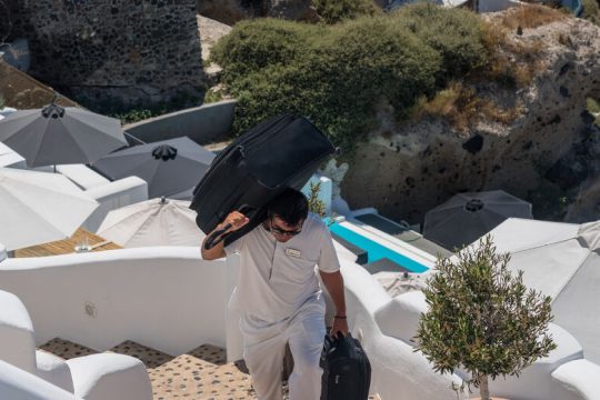Υψηλά τα έσοδα από τον τουρισμό