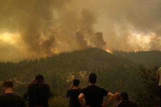Οι ευεργέτες και οι φιλάνθρωποι λείπουν με άδεια