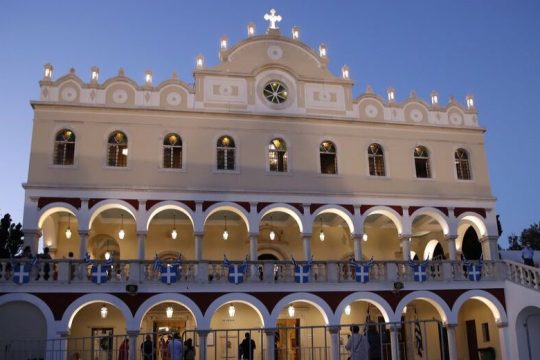 Περί Τήνος πρόκειται