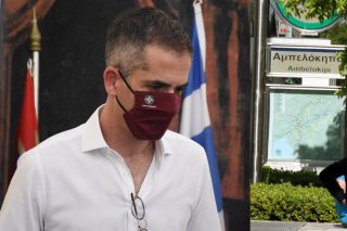 Γαλάζια μαχαιρώματα για το πάρκο Αμπελοκήπων