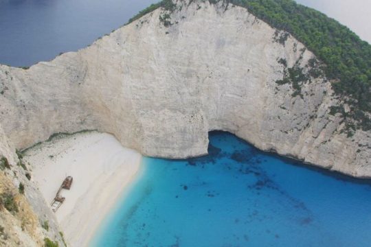 Λοκντάουν α λα Μύκονος σε Ζάκυνθο και Χανιά