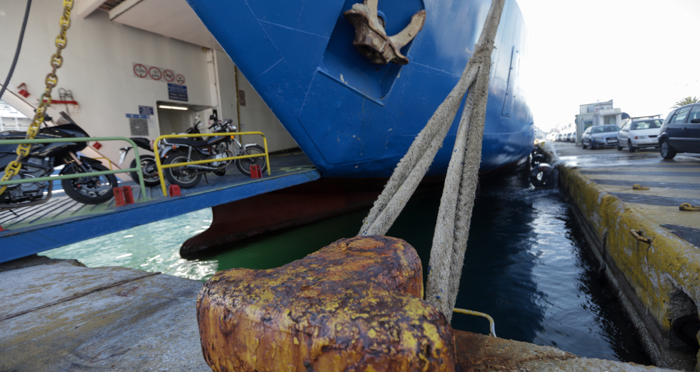 Μηχανική βλάβη απέτρεψε το πρωινό δρομολόγιο του «Διονύσιος Σολωμός»