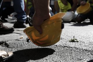 Αντιδράσεις κατά Ελντοράντο για απόλυση συνδικαλιστή