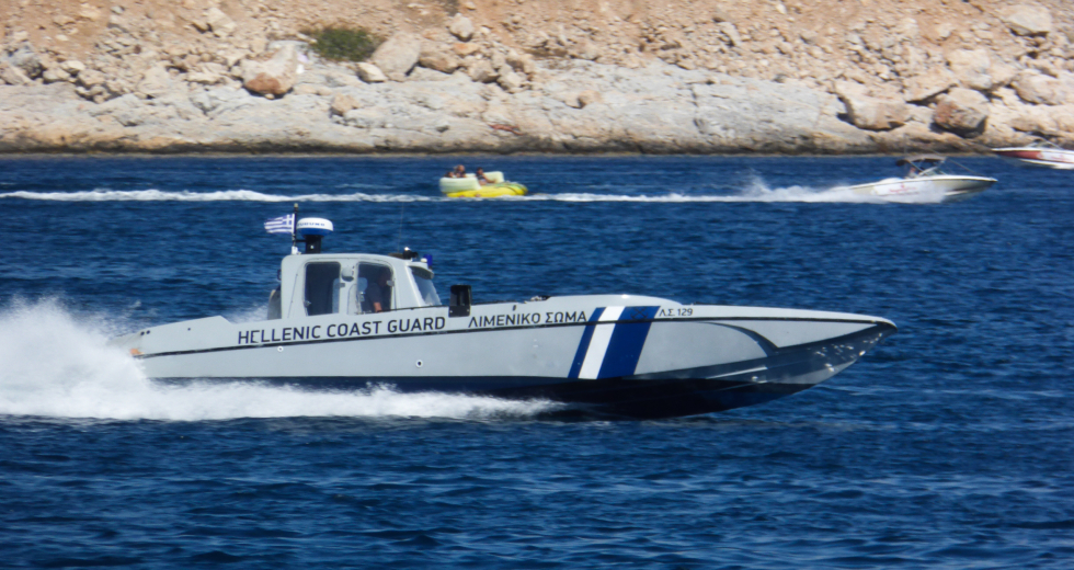 Βυθίστηκε φορτηγό πλοίο στο Μυρτώο – Σώοι και οι 16 ναυτικοί του