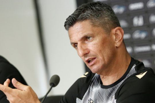 Η πίεση για δεκάρι και η σιγουριά Λουτσέσκου