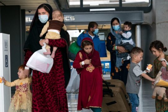 Ευρωπαϊκή χαραμάδα για μόλις 30.000 Αφγανούς πρόσφυγες