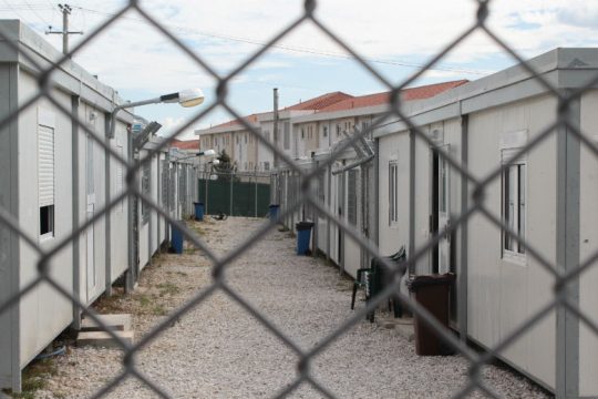 Σε απεργία πείνας μετανάστης για την κράτησή του στην Αμυγδαλέζα
