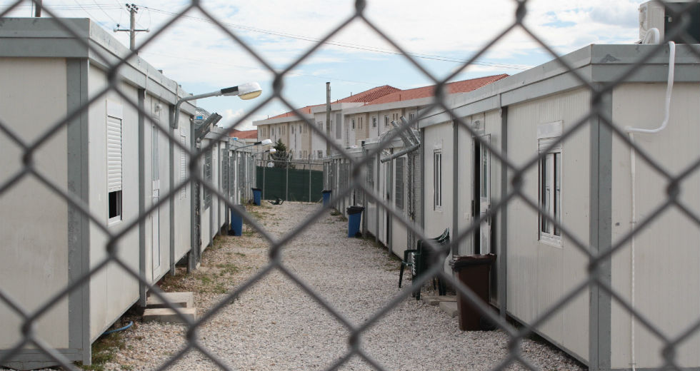 Σε απεργία πείνας μετανάστης για την κράτησή του στην Αμυγδαλέζα