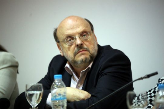 Ο Αντώναρος «καρφώνει» ψέματα του Μαξίμου, τι απαντά το Μαξίμου