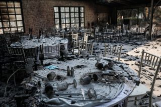Λάθη και ελλείψεις στην επιχείρηση πυρόσβεσης