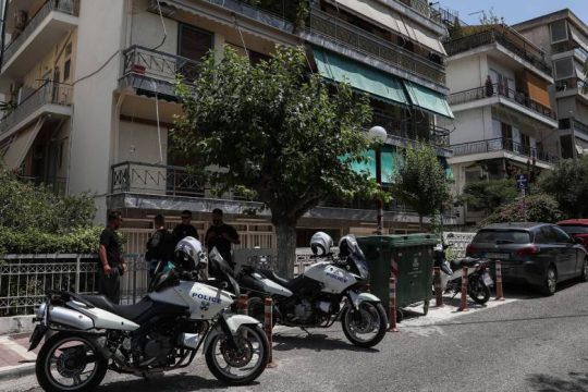 Γυναικοκτονία στη Δάφνη: Εισαγγελέας για τους δύο αστυνομικούς που αδιαφόρησαν